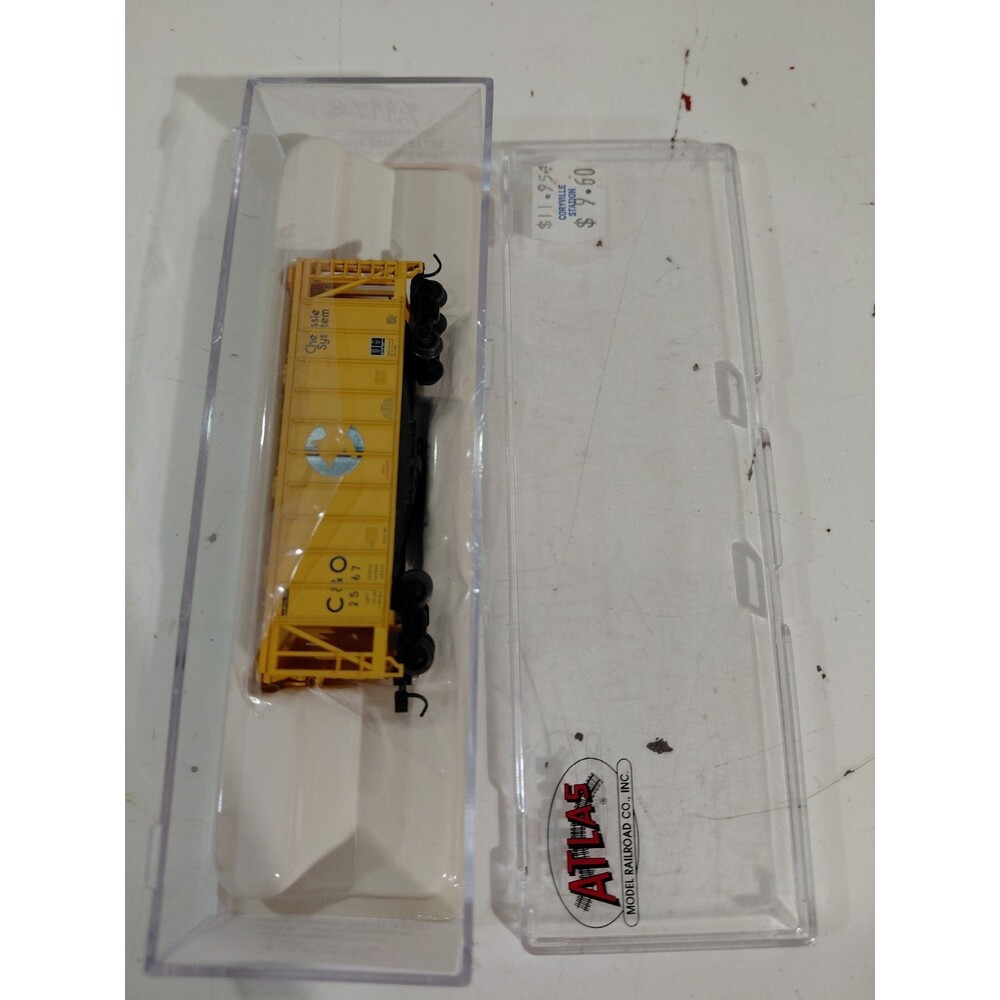 Atlas 38712 Trains N Gauge Model Railroad Chessie System Hopper Car w/Case